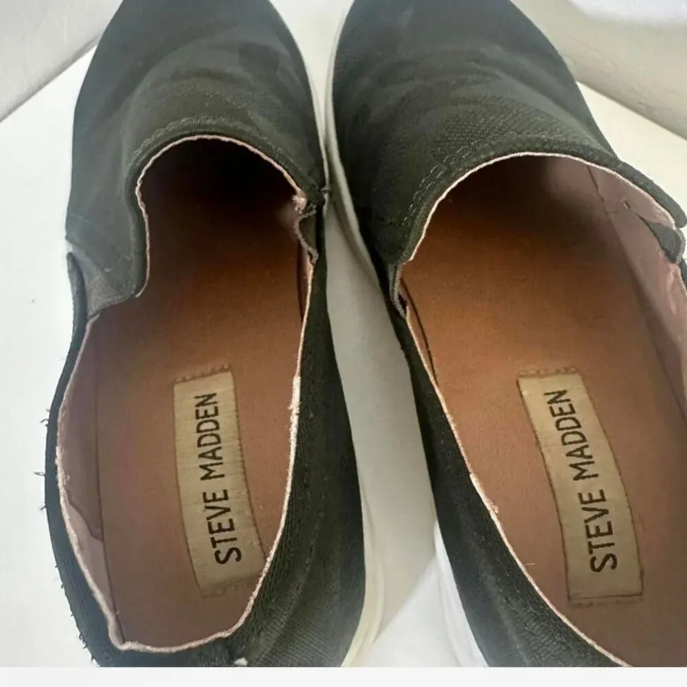 Steve Madden‎ Camouflage Slip-On Sneakers women’s size 6 green shoes casual